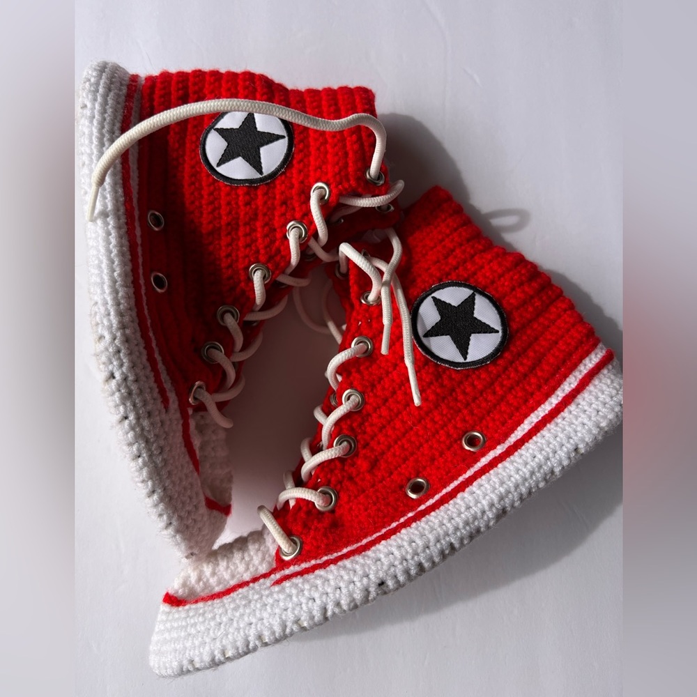 High top knit converse slippers fits women size 8.5